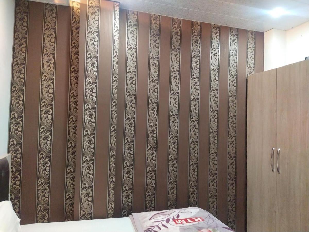 Hotel Gateway Kailash Varanasi Bagian luar foto