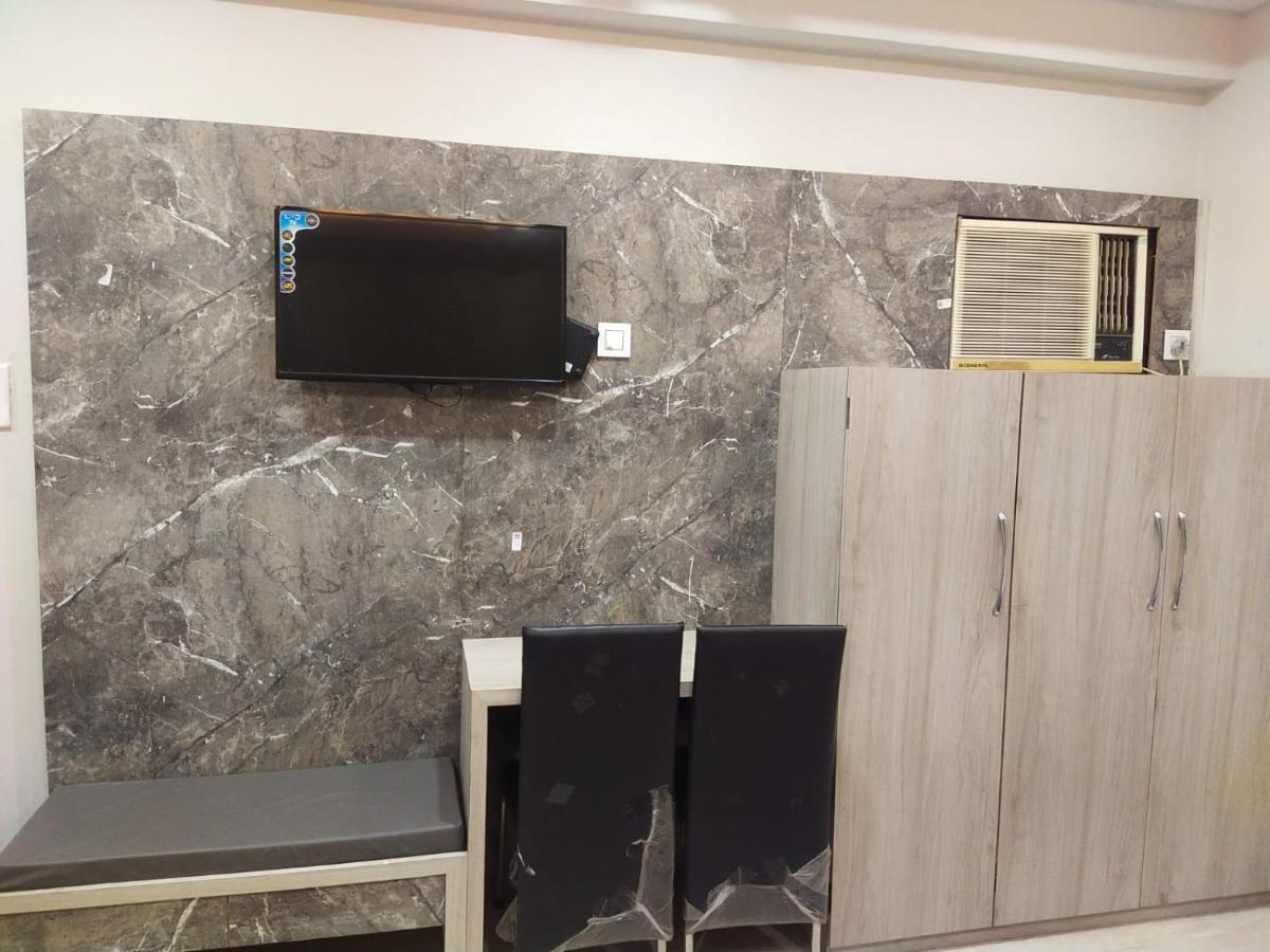 Hotel Gateway Kailash Varanasi Bagian luar foto
