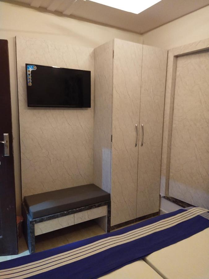 Hotel Gateway Kailash Varanasi Bagian luar foto