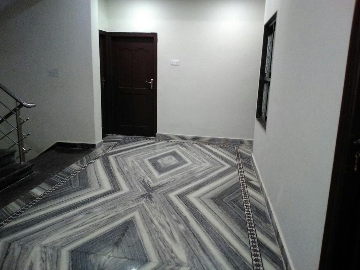 Hotel Gateway Kailash Varanasi Bagian luar foto